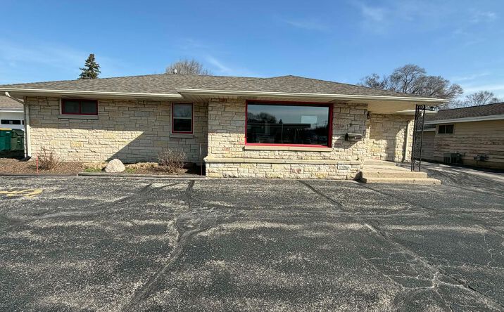 Pictures of Office property located at 1624 W Washington St, West Bend, WI 53095 for sales - image #1