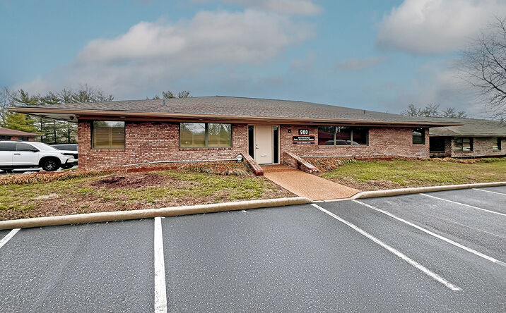 Pictures of Office property located at 2900 Frank Scott Pkwy W, #960, Belleville, IL 62223 for sales - image #1