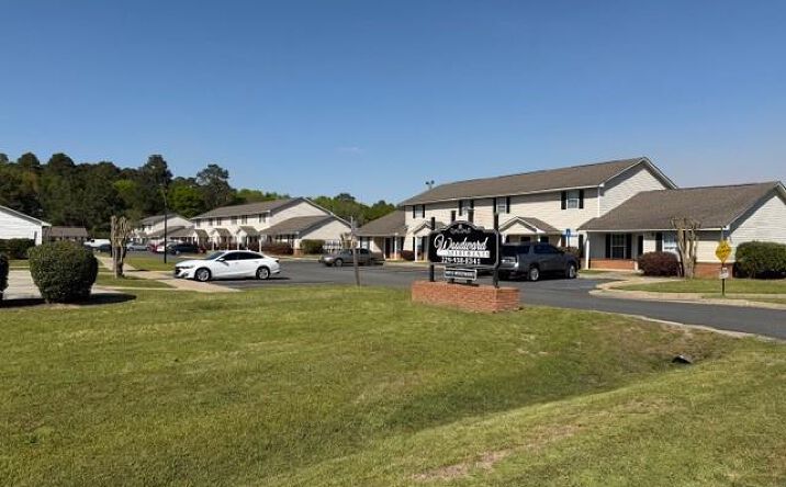 Pictures of Multifamily property located at 409 E Woodward St, Vienna, GA 31092 for sales - image #1