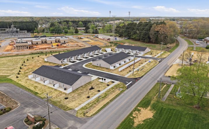 Pictures of Multifamily property located at 741 Kings Ln, Tullahoma, TN 37388 for sales - image #1