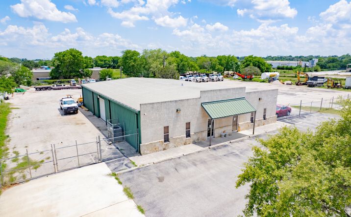 Pictures of Industrial property located at 132 Nell Deane Blvd, Schertz, TX 78154 for sales - image #1