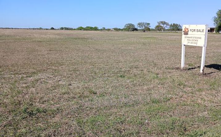 Pictures of Land property located at 14752 CR984, Sinton, TX 7837=87 for sales - image #1