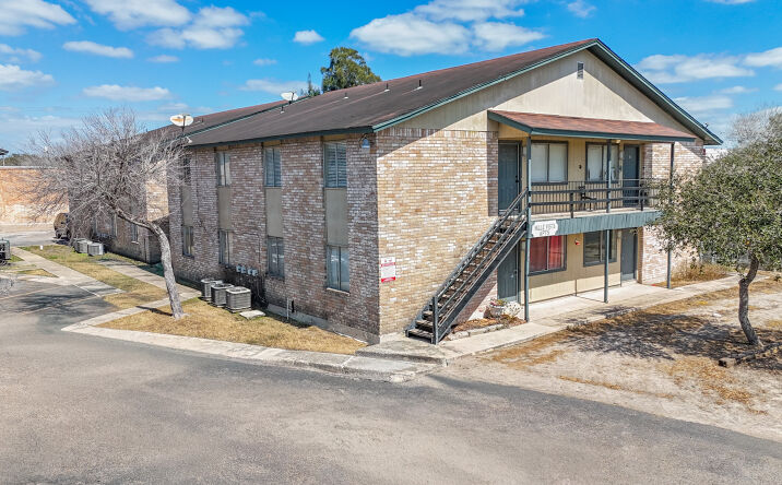 Pictures of Multifamily property located at 630 W Taft Ave, Harlingen, TX 78550 for sales - image #1