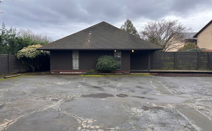 Pictures of Office, Special Purpose property located at 15012 SE Stark St, Portland, OR 97233 for sales - image #1