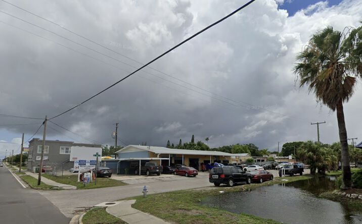 Pictures of Industrial, Mixed Use, Office, Retail, Self Storage property located at 2223 9th St W, Bradenton, FL 34205 for sales - image #1