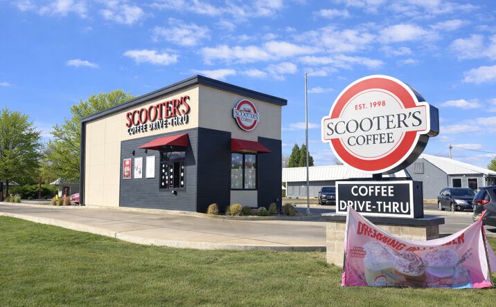 Pictures of Retail property located at 614 W Van Buren St, Clinton, IL 61727 for sales - image #1