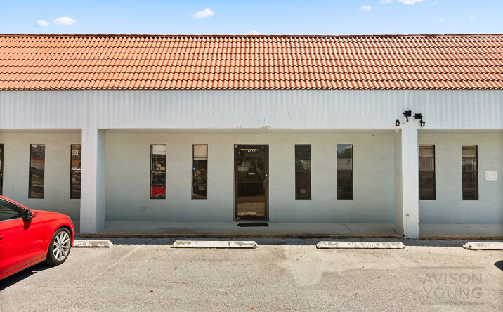 Pictures of Industrial property located at 175 Semoran Commerce Pl, Apopka, FL 32703 for sales - image #1