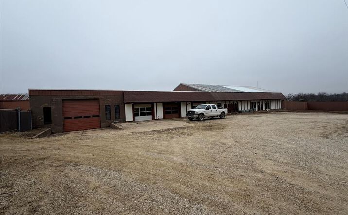 Pictures of Mixed Use property located at 3191 US-50, Beaufort, MO 63013 for sales - image #1