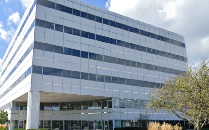 Pictures of Office property located at 40 Skokie Blvd, Northbrook, IL 60062 for sales - image #1