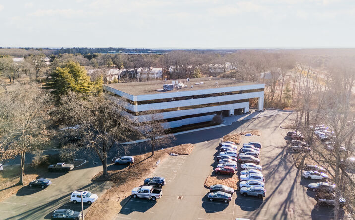 Pictures of Office property located at 2 Waterside Crossing, Windsor, CT 06095 for sales - image #1