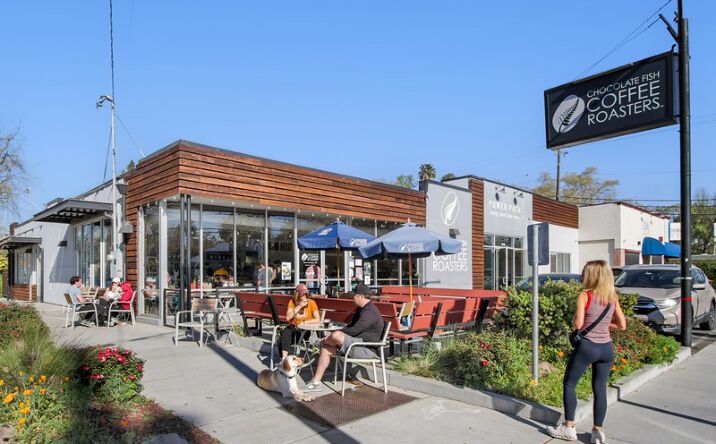 Pictures of Retail property located at 2932 Freeport Blvd, Sacramento, CA 95818 for sales - image #1
