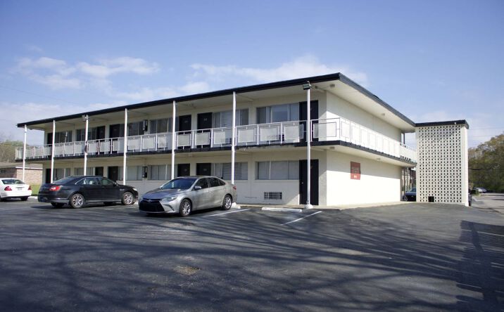 Pictures of Mixed Use property located at 315 Bexar Ave W, Hamilton, AL 35570 for sales - image #1