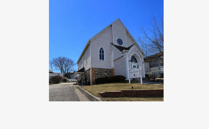Pictures of Mixed Use, Office, Retail property located at 205 W Main St, West Dundee, IL 60118 for sales - image #1
