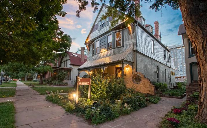 Pictures of Hospitality property located at 2151 Tremont Pl, Denver, CO 80205 for sales - image #1