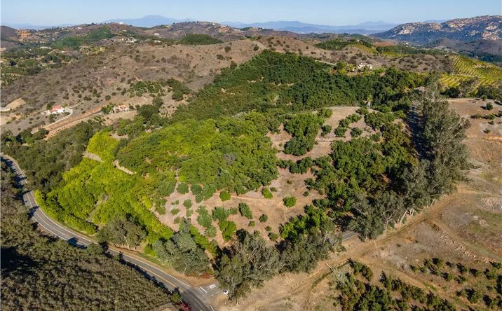 Pictures of Land property located at Calle Jardin & Ave. Tierra, Temecula, CA 92590 for sales - image #1