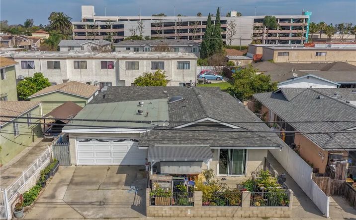 Pictures of Multifamily property located at 7851 Cypress, Huntington Beach, CA 92647 for sales - image #1