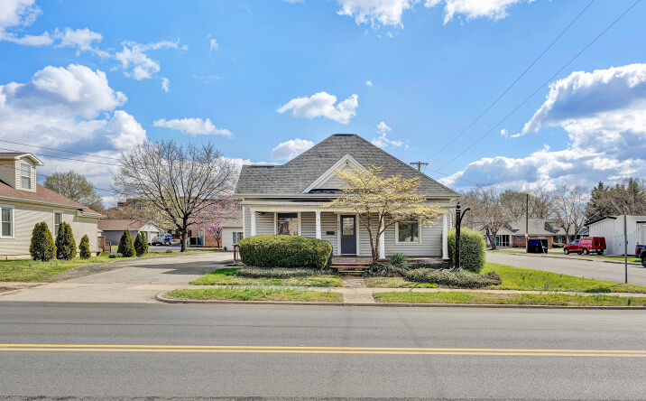 Pictures of Mixed Use, Office, Retail property located at 628 S Colorado St, Salem, VA 24153 for sales - image #1