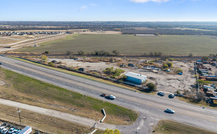 Pictures of Industrial property located at 3024 N Main St, Cleburne, TX 76033 for sales - image #1