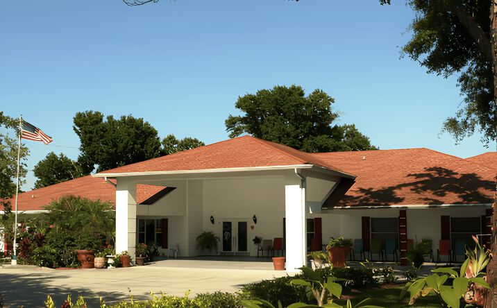 Pictures of Senior Living property located at 1833 Seminole Blvd, Largo, FL 33778 for sales - image #1