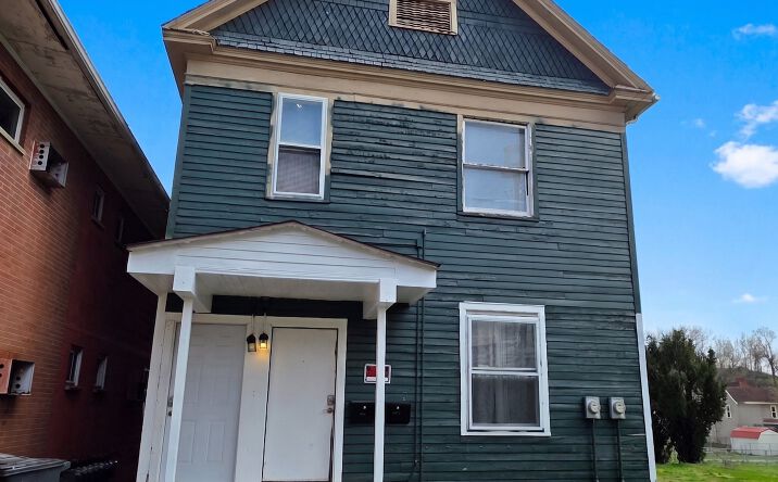 Pictures of Multifamily property located at 1506 Avery St, Parkersburg, WV 26101 for sales - image #1