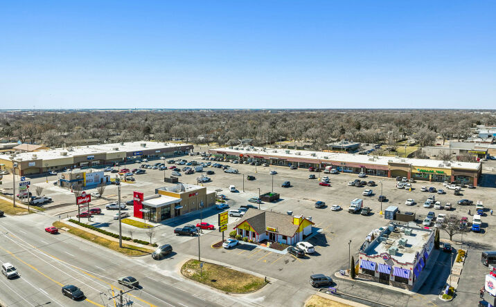 Pictures of Retail property located at 601 N West St, Wichita, KS 67203 for sales - image #1