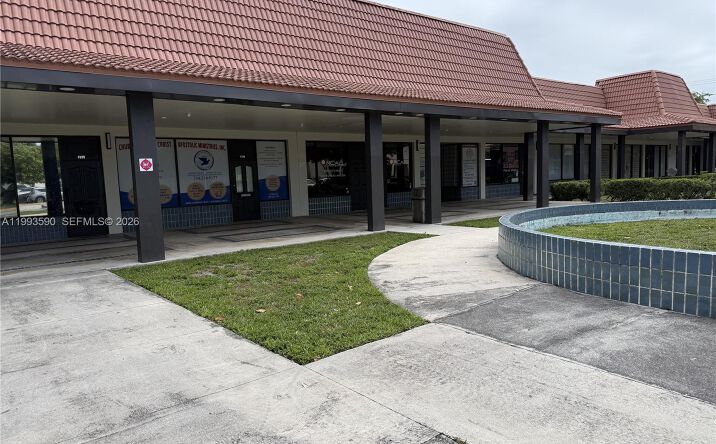 Pictures of Office, Multifamily property located at 4502 Inverrary Blvd # K, Lauderhill, FL 33319 for sales - image #1