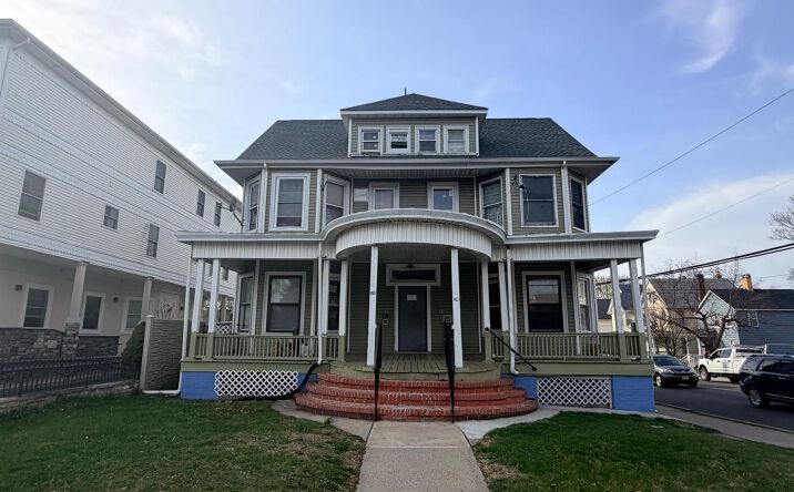 Pictures of Multifamily property located at 163 Livingston Avenue, New Brunswick, NJ 08901 for sales - image #1