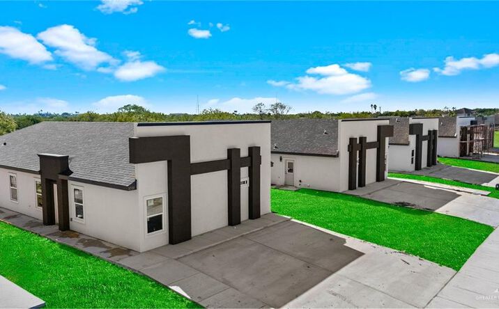 Pictures of Multifamily property located at 1717 Clinton Street, Harlingen, TX 78550 for sales - image #1