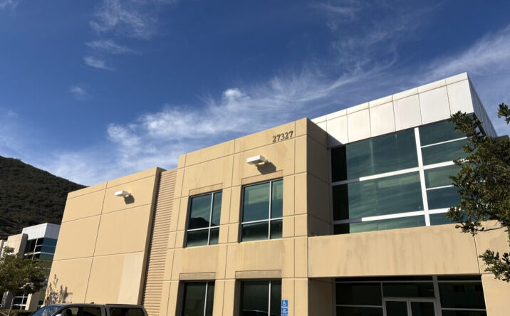Pictures of Industrial property located at 27327 Via Industria, Temecula, CA 92590 for sales - image #1