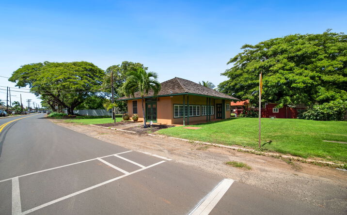 Pictures of Retail property located at 8297 Kekaha Rd, Kekaha, HI 96752 for sales - image #1