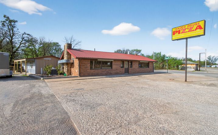 Pictures of Business for Sale property located at 224 W Main Street, Locust Grove, OK 74352 for sales - image #1