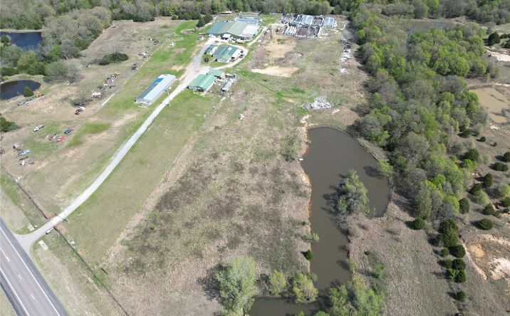 Pictures of Industrial property located at 5850 S Highway 3, Byars, OK 74831 for sales - image #1