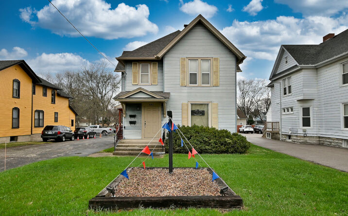 Pictures of Mixed Use property located at 442 N Lake Street N, Aurora, IL 60506 for sales - image #1