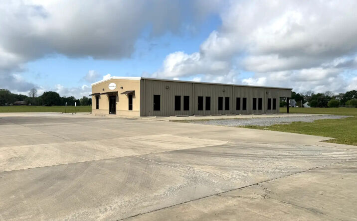 Pictures of Retail, Office property located at 7720 Us Highway 167, Abbeville, LA 70510 for sales - image #1