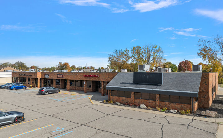 Pictures of Retail property located at 41560 Garfield Rd, Clinton Township, MI 48038 for sales - image #1