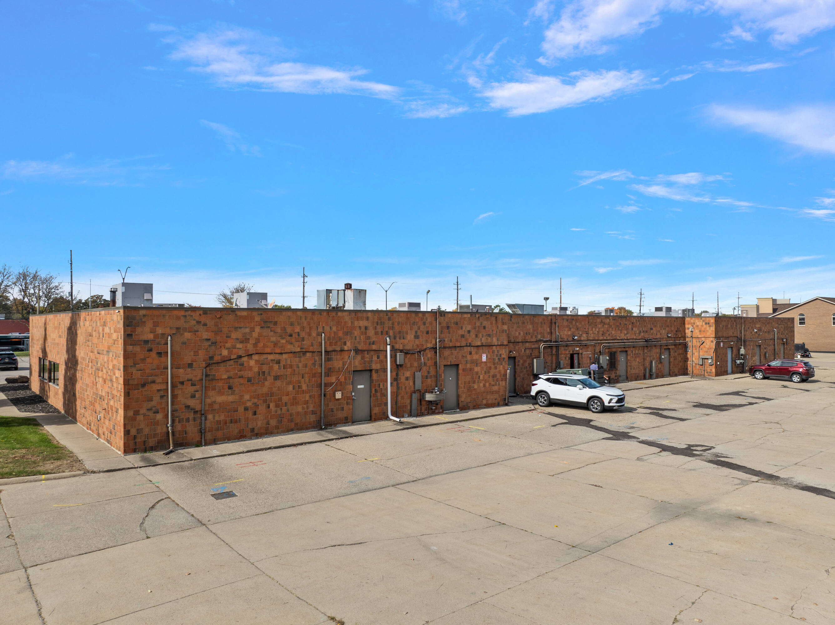 41560 Garfield Rd, Clinton Township, MI 48038 | Crexi.com