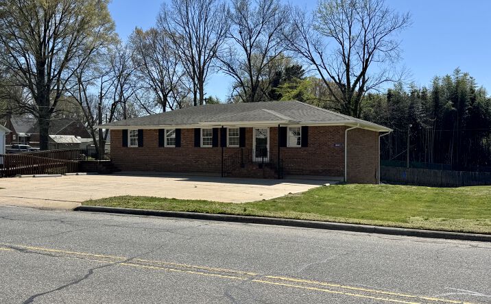 Pictures of Office property located at 1203 Northup St, Reidsville, NC 27320 for sales - image #1
