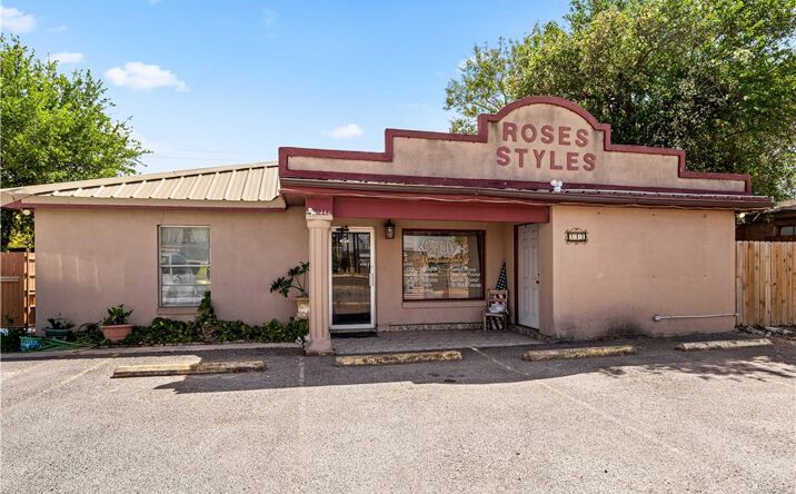 Pictures of Office, Retail property located at 214 Ferguson Avenue, Pharr, TX 78577 for sales - image #1