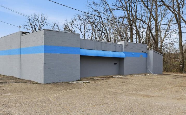 Pictures of Retail property located at 606 W Church St, Newark, OH 43055 for sales - image #1