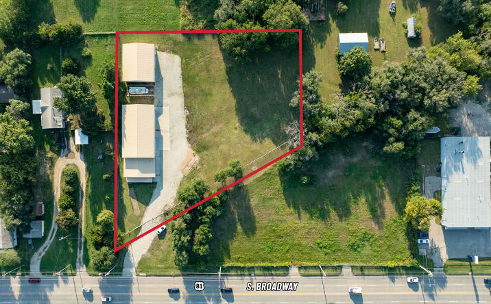 Pictures of Industrial property located at 5723 S Broadway, Wichita, KS 67216 for sales - image #1