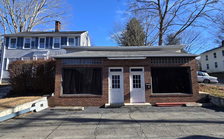Pictures of Mixed Use, Multifamily property located at 87 Main St, Deep River, CT 06417 for sales - image #1