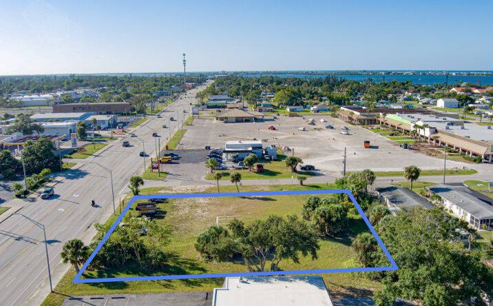 Pictures of Land property located at 158 S Indiana Ave, Englewood, FL 34223 for sales - image #1