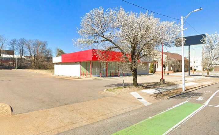 Pictures of Retail property located at 213 N Cleveland St, Memphis, TN 38104 for sales - image #1