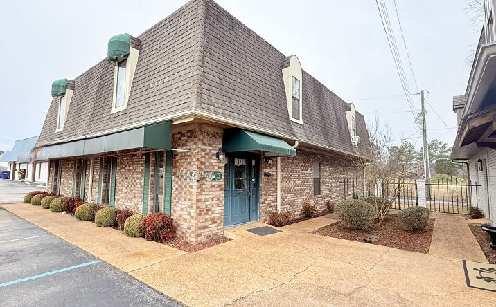 Pictures of Mixed Use, Office property located at 619 N Brindlee Mtn Pkwy, Arab, AL 35016 for sales - image #1