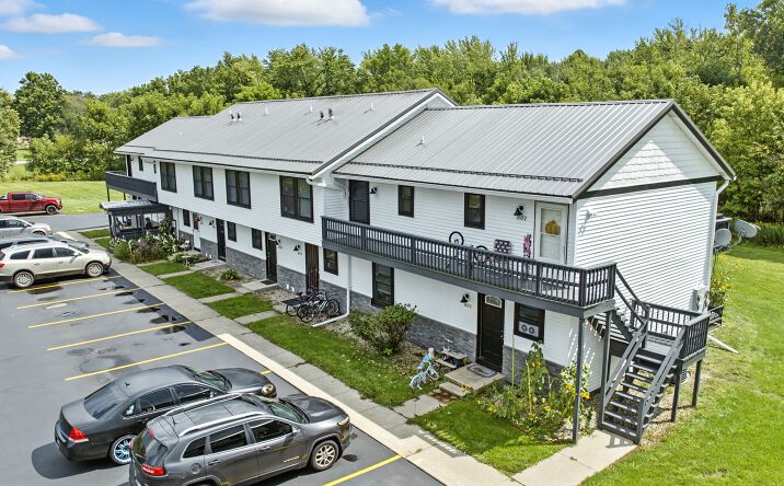 Pictures of Multifamily property located at 808 Northside Blvd, Nappanee, IN 46550 for sales - image #1