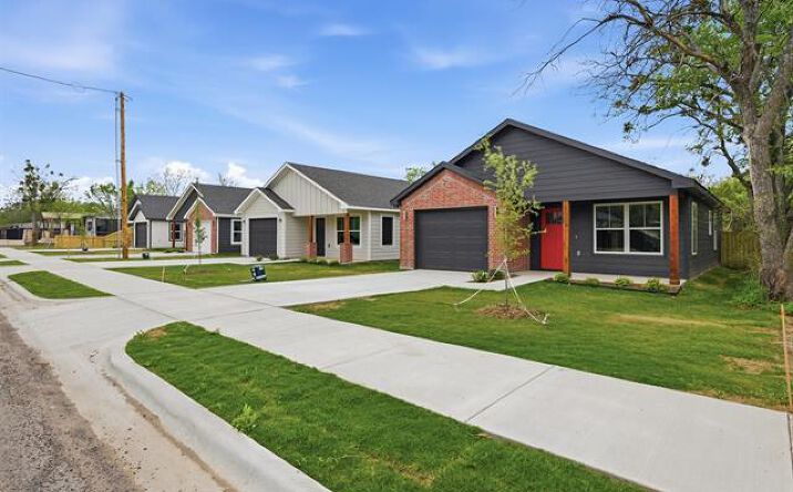 Pictures of Multifamily property located at 1004 S. First Street, Sherman, TX 75090 for sales - image #1