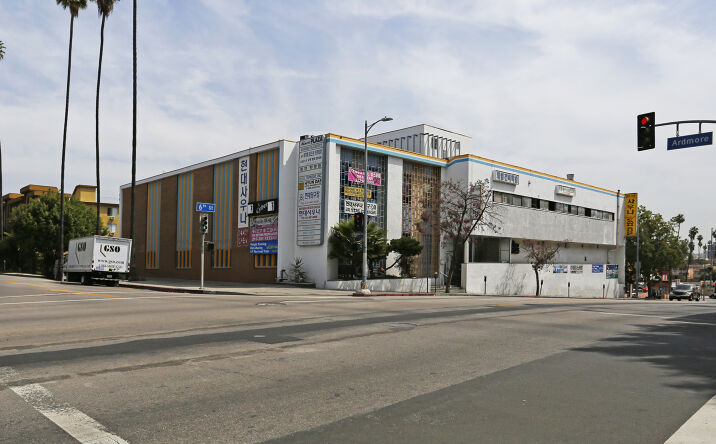 Pictures of Office property located at 3625 W 6th St, Los Angeles, CA 90020 for sales - image #1
