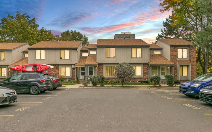 Pictures of Multifamily property located at Hyde Park Rd, Detroit, MI 48207 for sales - image #1