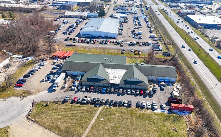 Pictures of Industrial property located at 172 Reaser Ct, Elyria, OH 44035 for sales - image #1