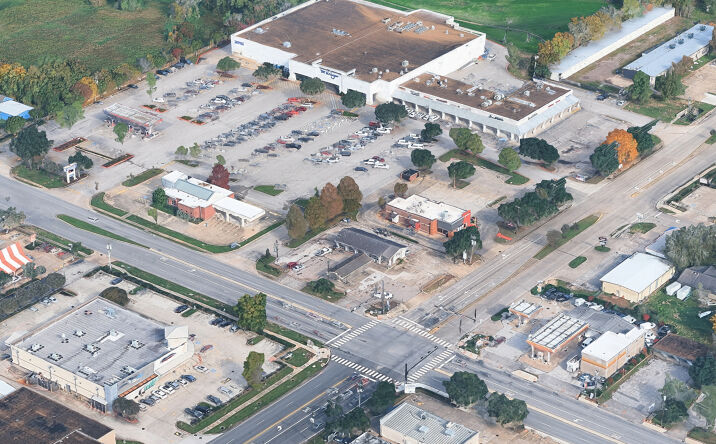 Pictures of Land property located at 101 N Friendswood Dr, Friendswood, TX 77546 for sales - image #1